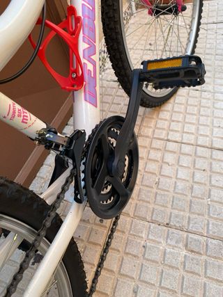 Bicicleta de Montaña Niña Rosa y Blanca