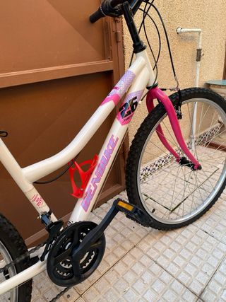 Bicicleta de Montaña Niña Rosa y Blanca