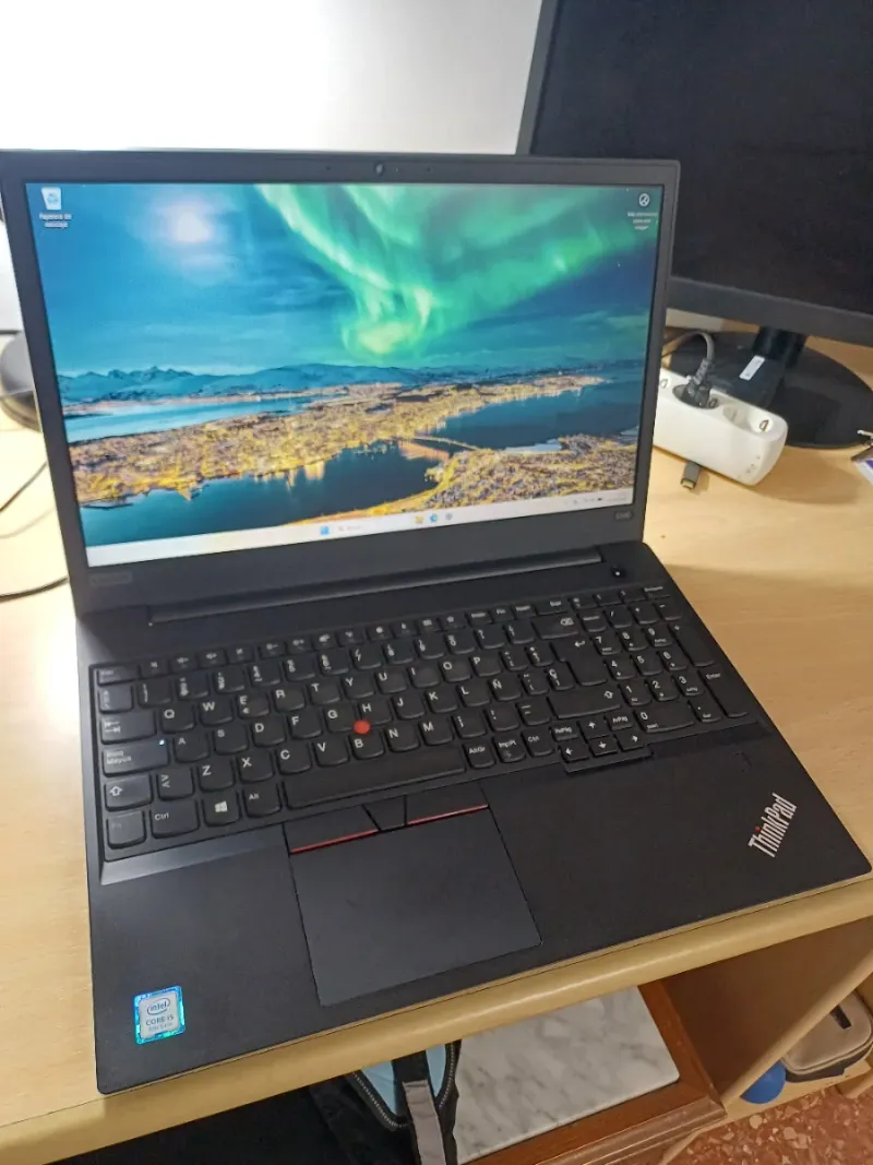 Ordenador portatil LENOVO I5