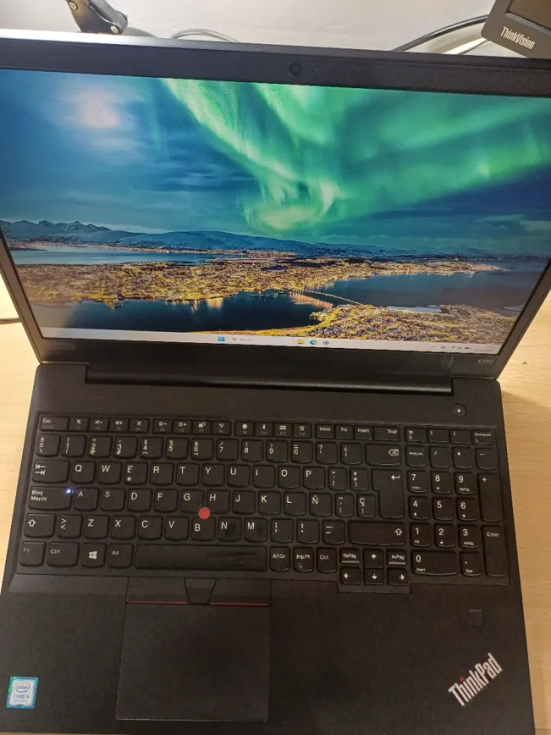 Ordenador portatil LENOVO I5 afbeelding 2