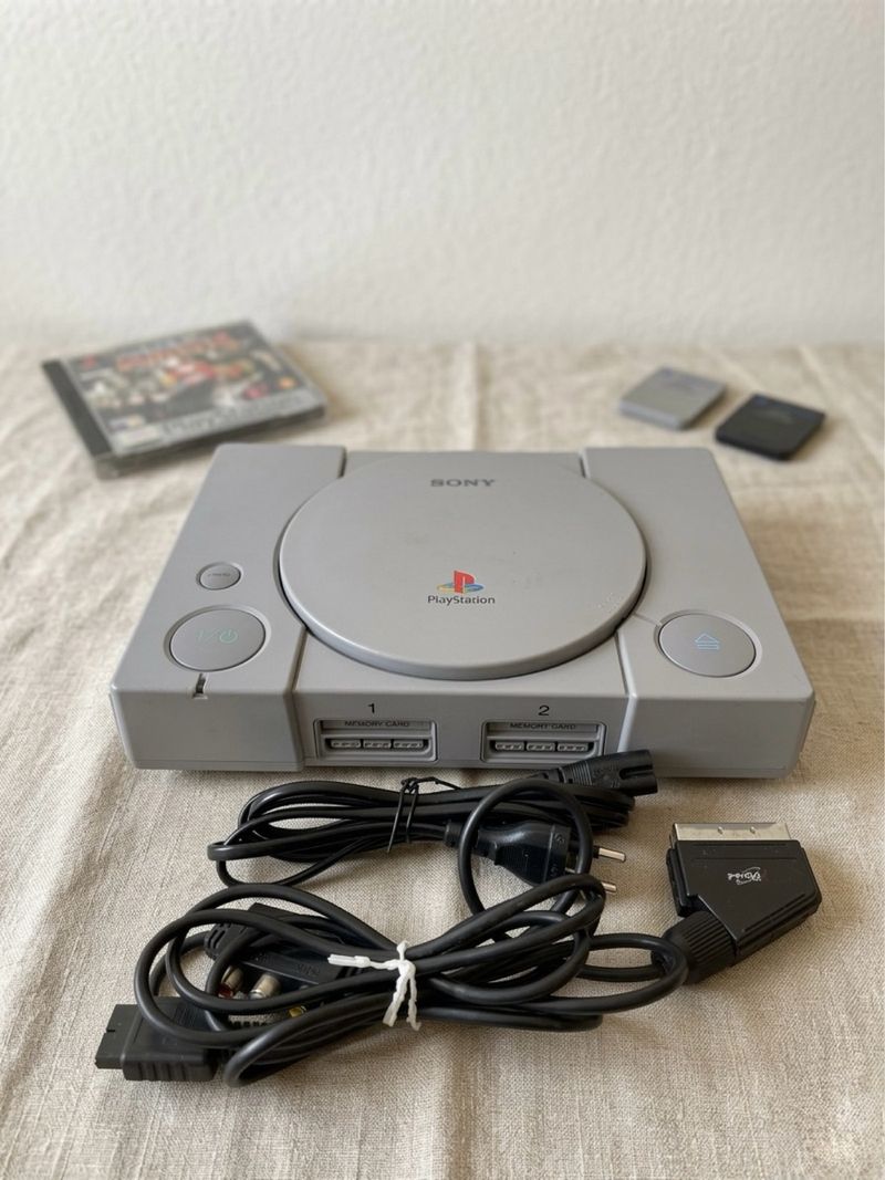 Sony PlayStation 1 Modificada + Cables