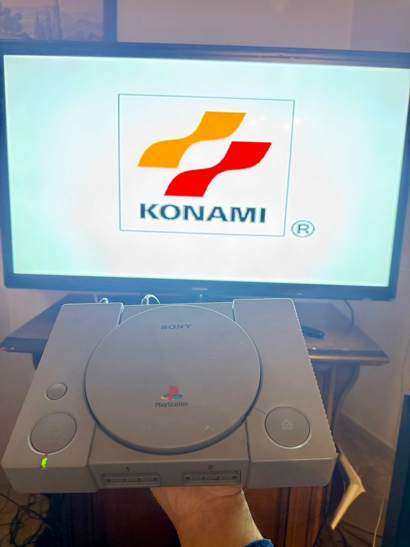 Sony PlayStation 1 Modificada + Cables afbeelding 2