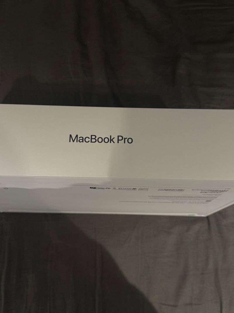Macbook M4 Pro Chip M4 MAX 1tb Negro PRECINTADO afbeelding 2