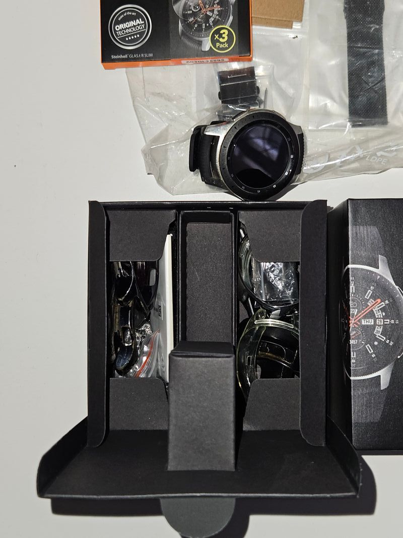 Samsung Galaxy Watch 46mm + Extras afbeelding 5