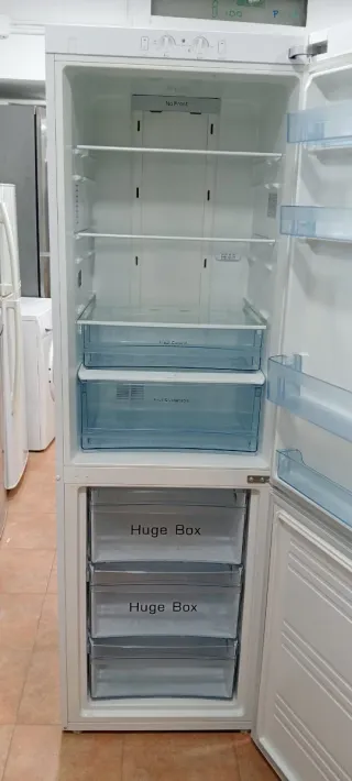 NEVERA COMBI HAIER NO FROST ENERGÍA A+