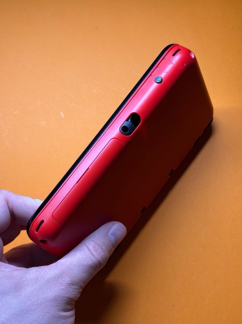 LEER* New Nintendo 2DS XL Edición Poké Ball afbeelding 5