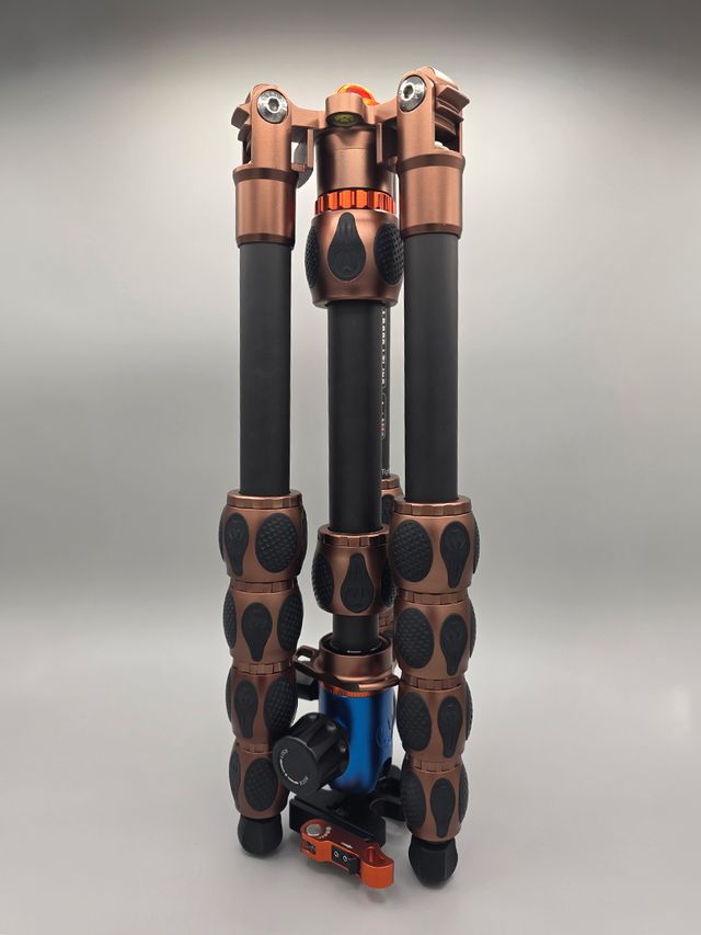 Trípode de carbono 3 Legged Thing Leo 2.0 + AirHead Pro