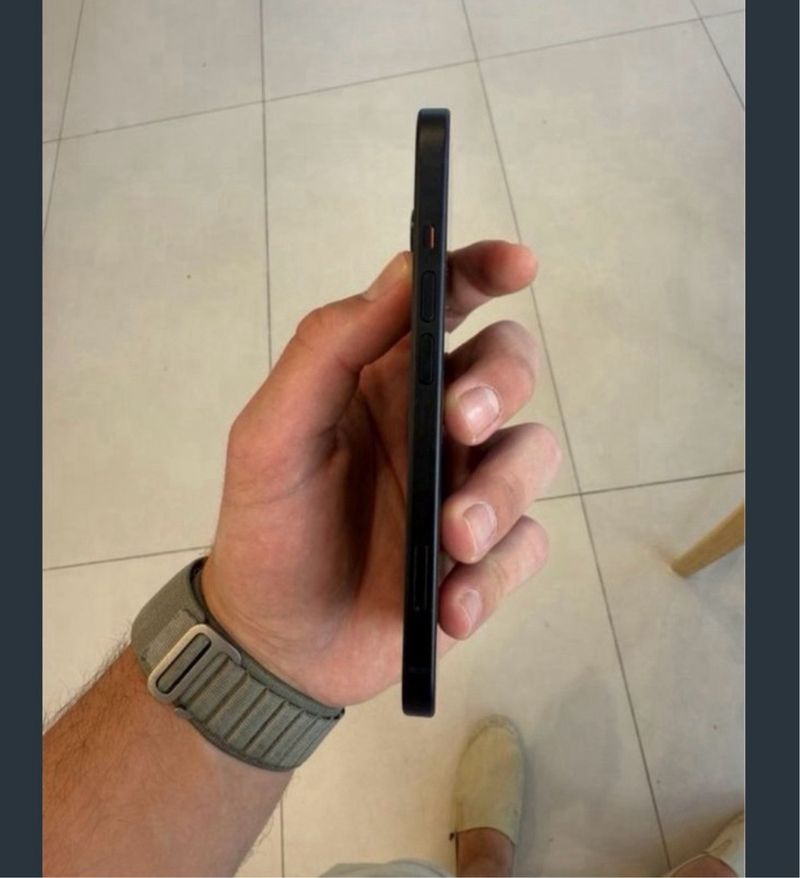 iPhone 15 128GB Negro + Cargador + Caja afbeelding 3