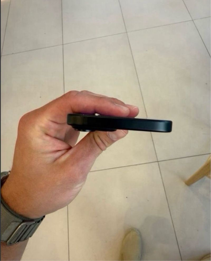iPhone 15 128GB Negro + Cargador + Caja afbeelding 2