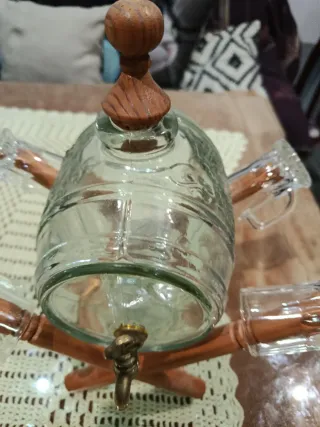 Barril cristal con soporte y 4 vasos