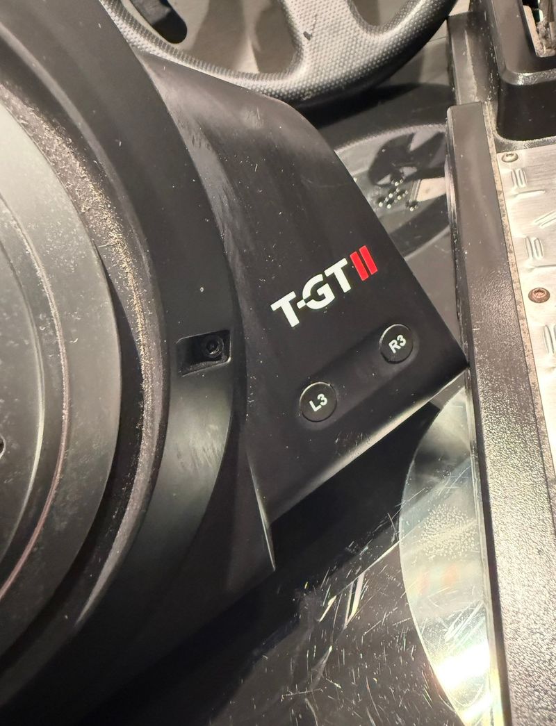 Thrustmaster T-GT II, pedales TLCM, y volante afbeelding 2