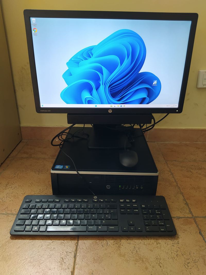 HP EliteDesk 8200 Ordenador Completo + Monitor