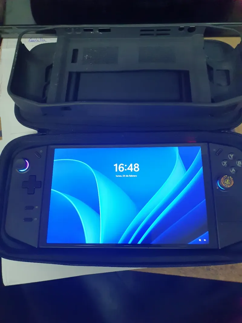 Lenovo Legion Go Z1 Extreme 16GB