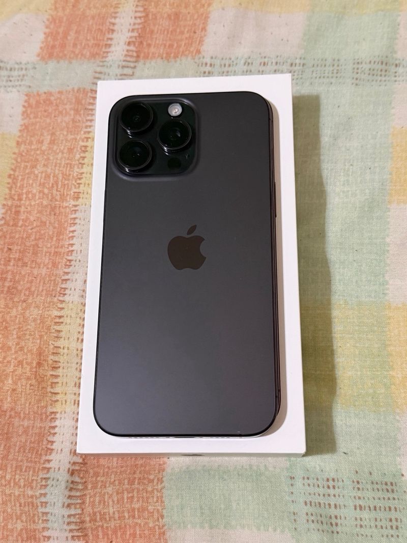 iPhone 15 Pro Max 256GB Negro/Gris afbeelding 4