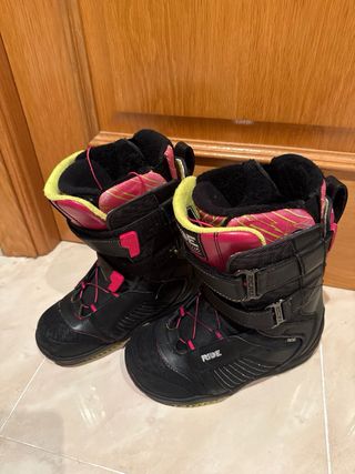 Botas de Snowboard Ride Negras y Rosas