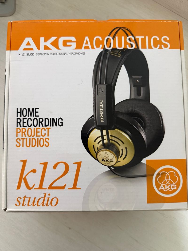 AKG k121 Studio Auriculares Semi-Abiertos
