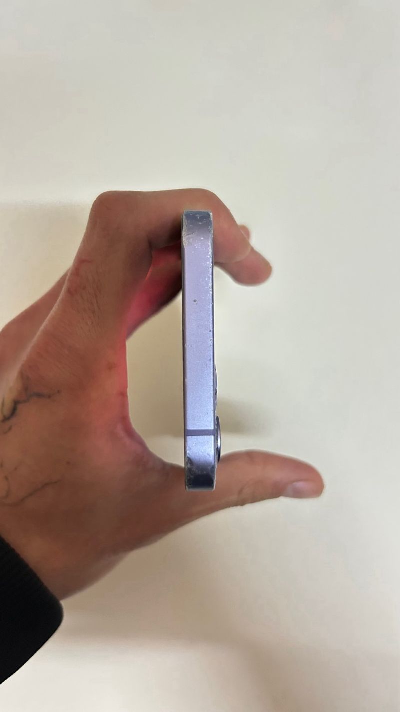 iPhone 12 Morado afbeelding 2