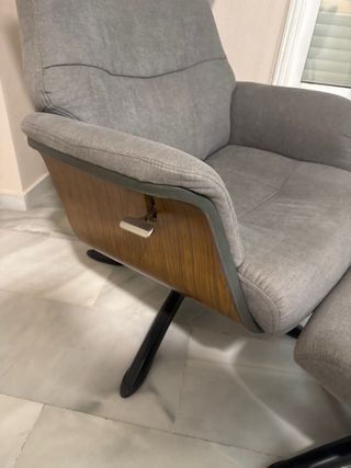 Sillón reclinable y reposapiés
