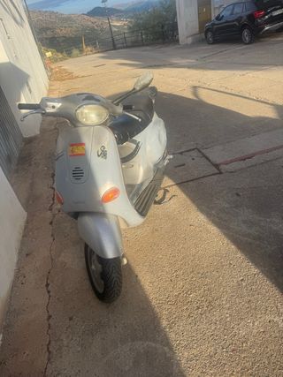 Piaggio 49cc Plata