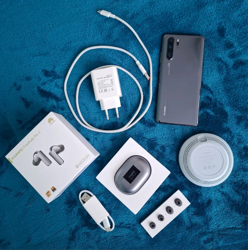 Huawei P30 Pro Negro + freebuds pro + otros extras