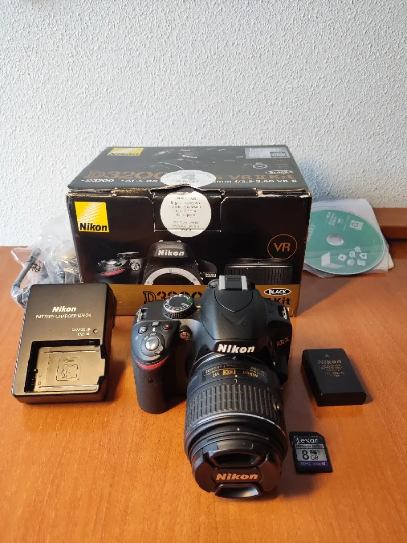Cámara Nikon D3200 Kit VR Negra reflex