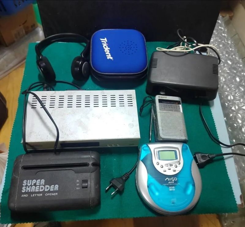 Lote de aparatos electrónicos afbeelding 2
