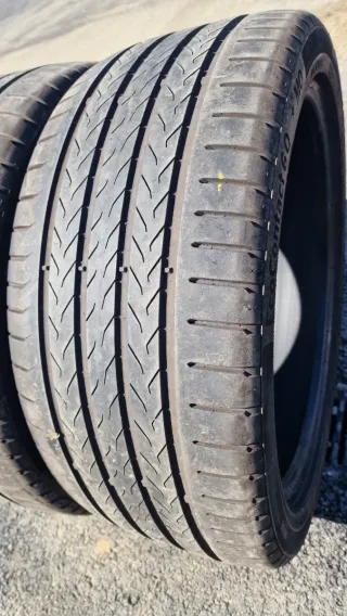 Neumáticos 245/40/20