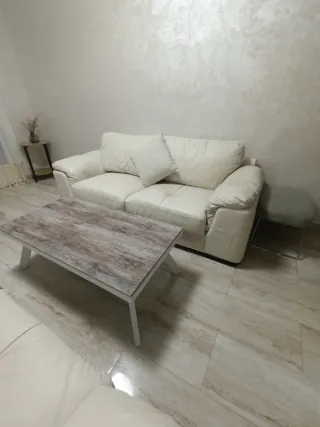 2 Sofás de piel Natural Blancos