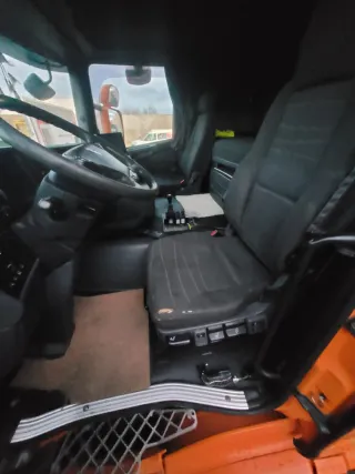 Camion con gancho multilift