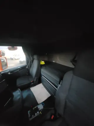 Camion con gancho multilift