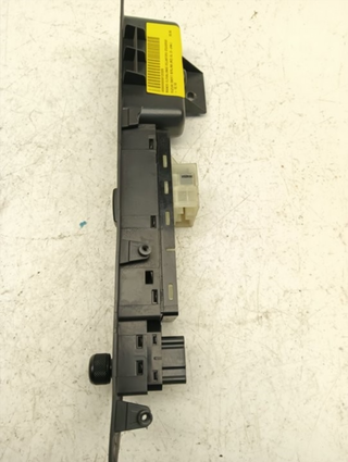 MANDO ELEVALUNAS DELANTERO IZQUIERDO SUZUKI SWIFT