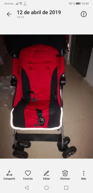 Silla de paseo roja y negra
