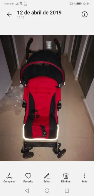 Silla de paseo roja y negra