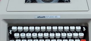 Máquina de escribir Olivetti Studio 46