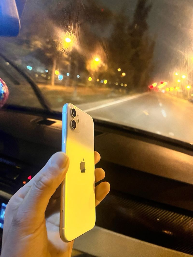 iPhone 11 Blanco afbeelding 2