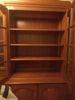 Vitrina Salón Madera y Cristal
