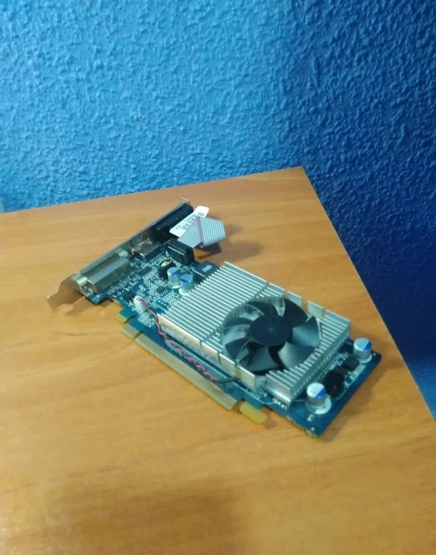 Tarjeta Gráfica NVIDIA PCI Express 512MB