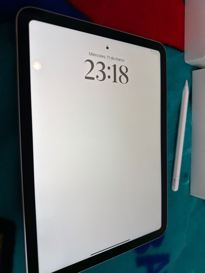 iPad a16 Plata Nuevo Sin Uso +apple pencil afbeelding 4