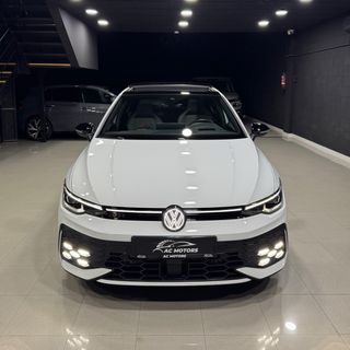 Volkswagen Golf 8.5 GTI 2.0 TSI 265cv DSG