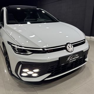 Volkswagen Golf 8.5 GTI 2.0 TSI 265cv DSG