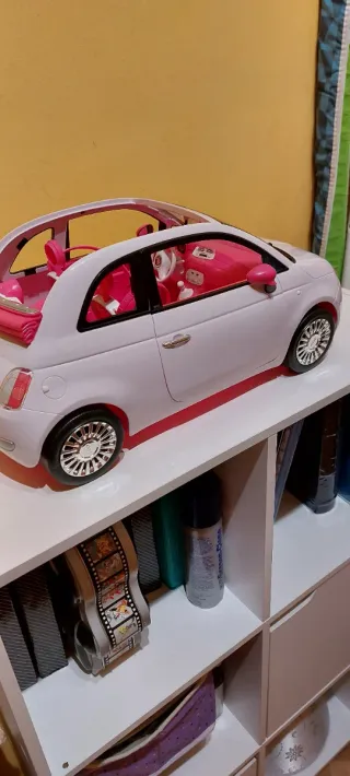 Coche Barbie y Muñecas
