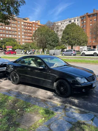 Llanta Mercedes Negra