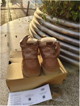 Stivaletti UGG Lowmell Taglia 40