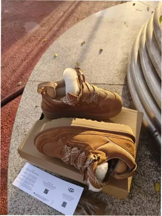 Stivaletti UGG Lowmell Taglia 40