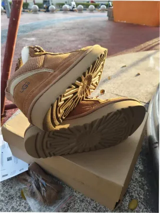 Stivaletti UGG Lowmell Taglia 40