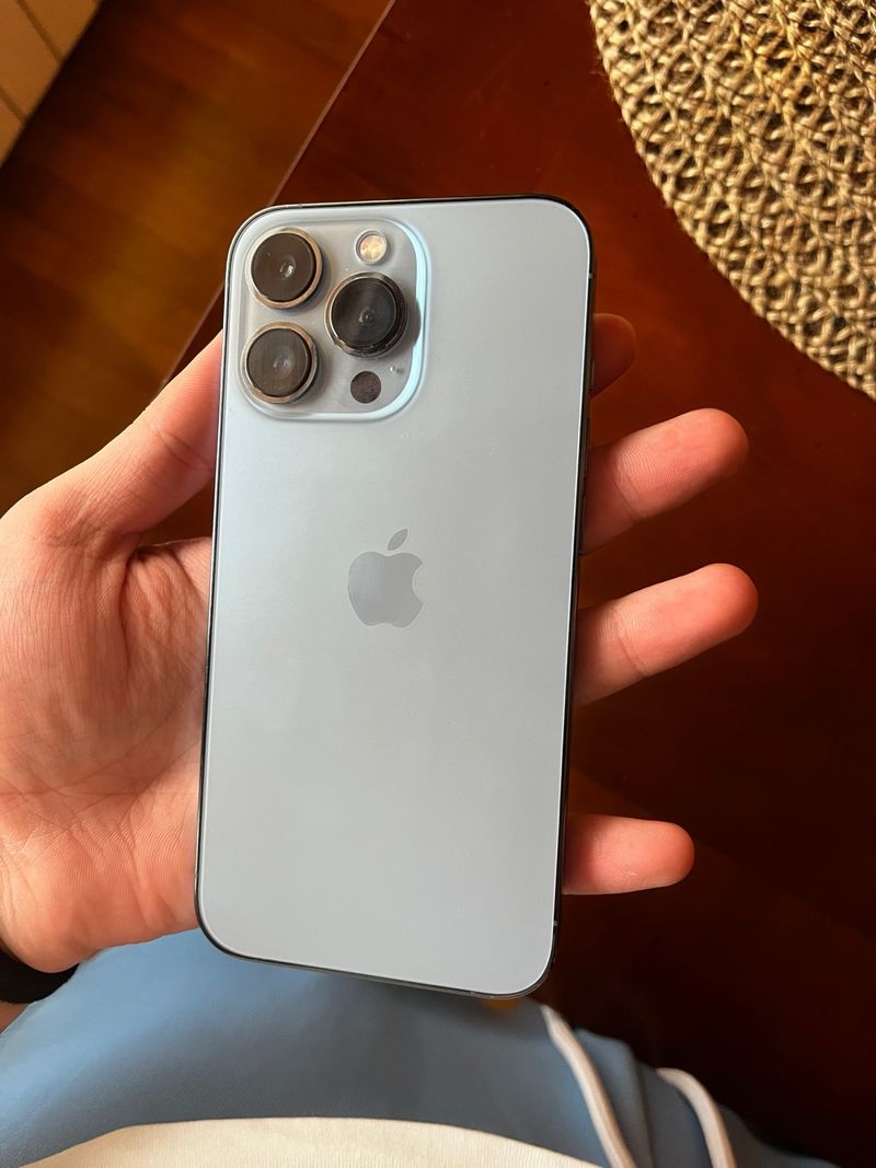iPhone 13 Pro en buen estado