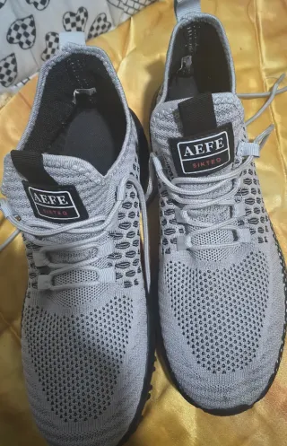 Zapatillas deportivas AEFE grises