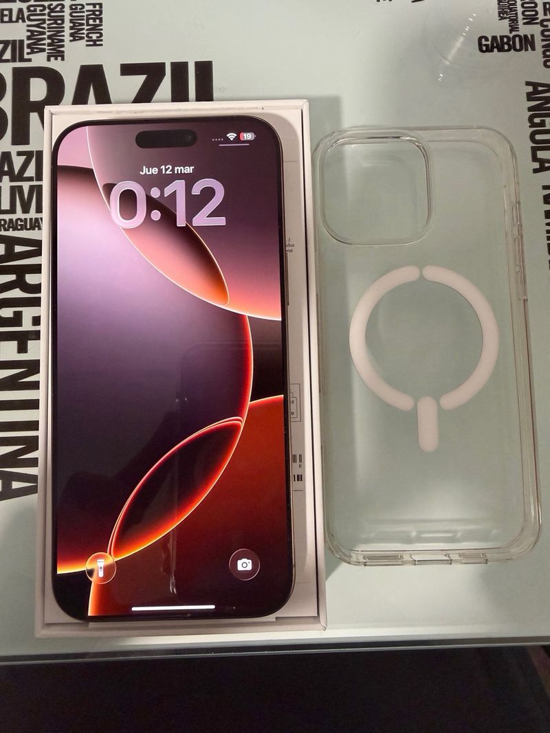 iPhone 16 Pro Max 256GB Titanio afbeelding 2