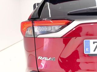 Toyota Rav4 2.5l 220H Advance