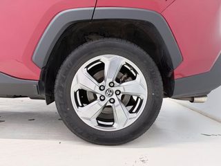 Toyota Rav4 2.5l 220H Advance